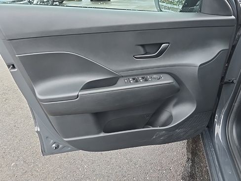 Certified 2024 Hyundai Kona SE image 19