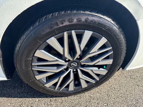 Used 2023 Nissan Altima 2.5 SV image 5