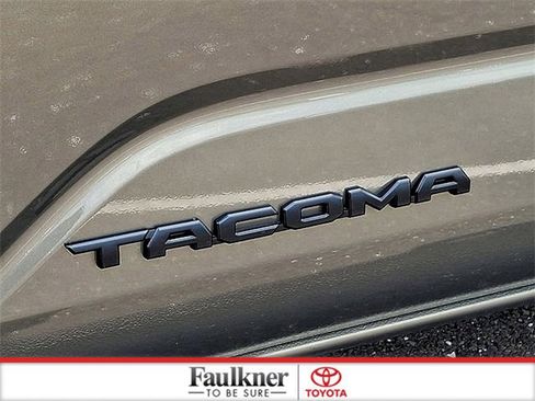 Used 2024 Toyota Tacoma TRD Sport AWD/4WD image 29