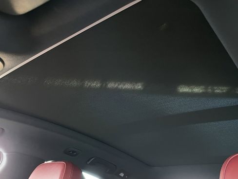 Used 2024 Porsche Macan image 53