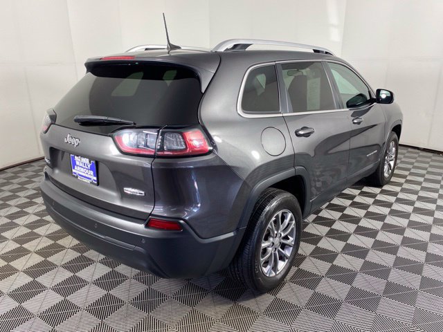 Used 2019 Jeep Cherokee Latitude Plus w/ Cold Weather Group AWD/4WD image 7
