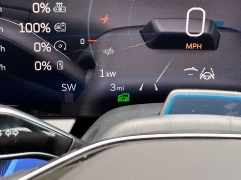 New 2026 Cadillac Optiq Luxury 1 image 26