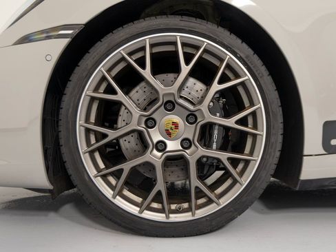 Certified 2022 Porsche 911 Targa 4S image 15