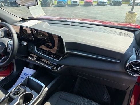 Used 2026 Chevrolet Equinox LT w/ LPO, Floor Liner Package AWD/4WD image 34