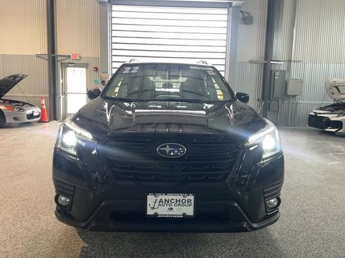 Used 2022 Subaru Forester Premium image 2
