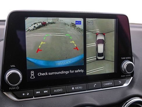 New 2025 Nissan Sentra SR w/ SR Premium Package FWD image 16