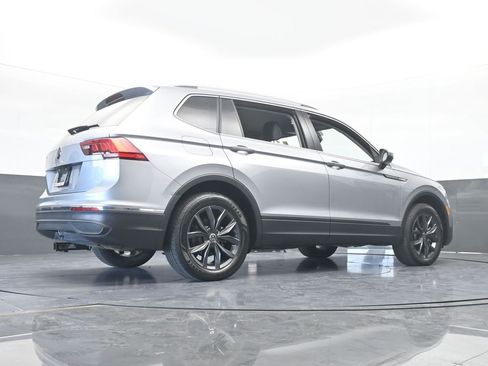 Used 2023 Volkswagen Tiguan SE image 61