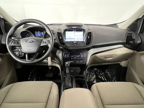 Used 2017 Ford Escape SE w/ Equipment Group 201A image 14
