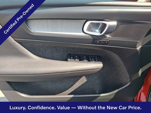Certified 2024 Volvo XC40 B5 Plus w/ Climate Package AWD/4WD image 13