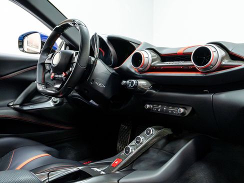 Used 2019 Ferrari 812 Superfast image 28