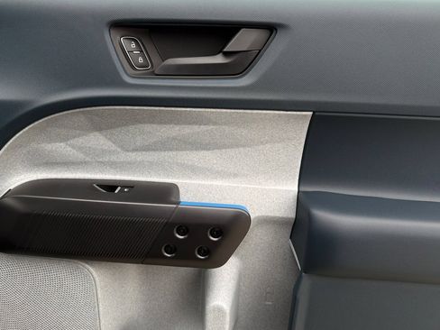 New 2026 Ford Maverick XLT FWD image 18
