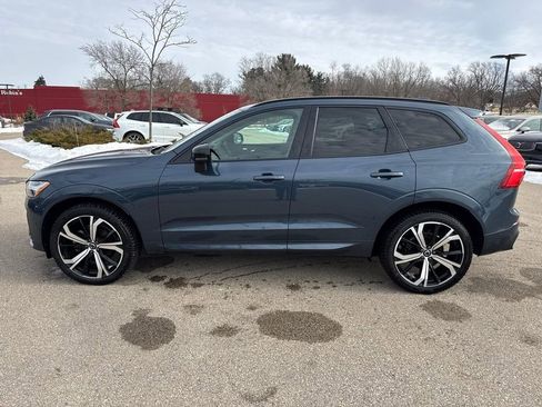 Used 2023 Volvo XC60 B5 Ultimate w/ Climate Package image 2