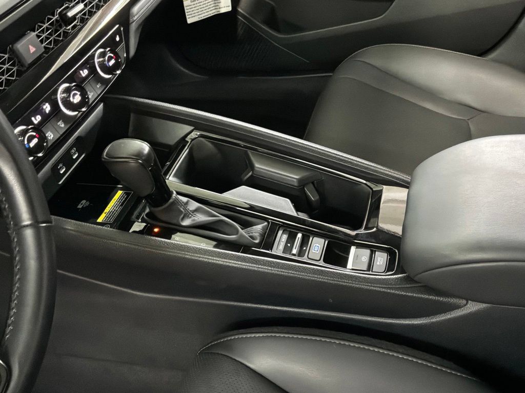 Certified 2025 Honda Accord EX-L image 17