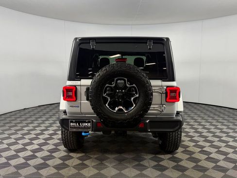 Used 2023 Jeep Wrangler Unlimited Rubicon 4xe w/ Cold Weather Group AWD/4WD image 7