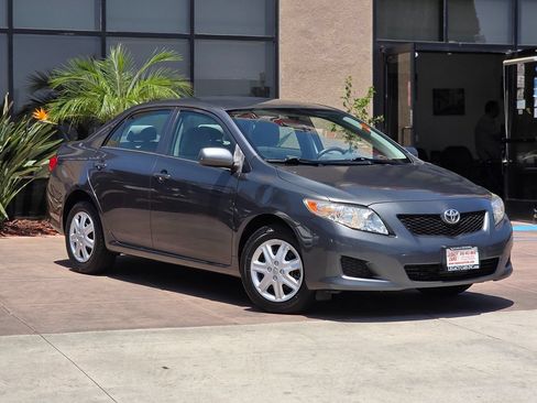 Used 2009 Toyota Corolla LE FWD image 3