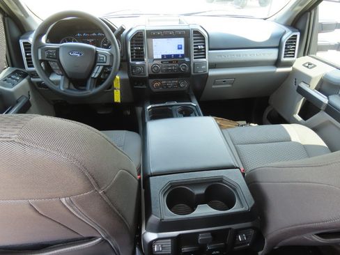 Used 2021 Ford F250 XLT w/ XLT Premium Package AWD/4WD image 23