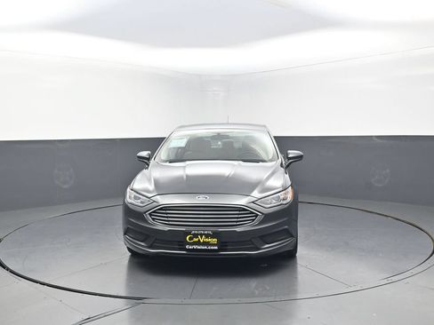 Used 2018 Ford Fusion S FWD image 4