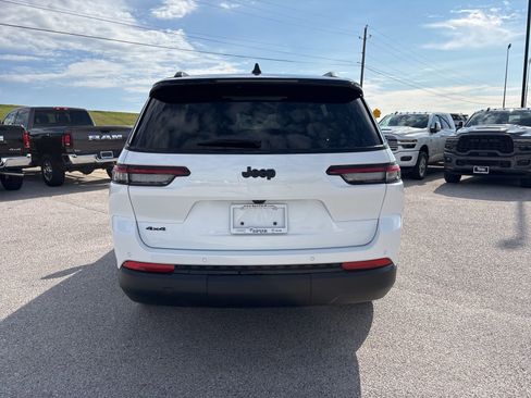 New 2025 Jeep Grand Cherokee L Limited image 4