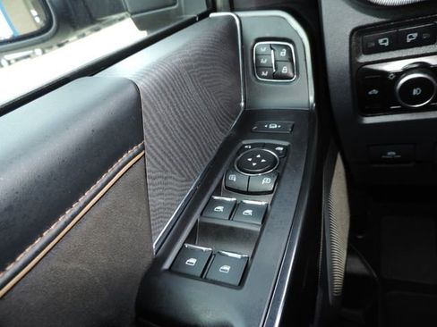 Used 2023 Ford F350 Platinum w/ FX4 Off-Road Package image 30