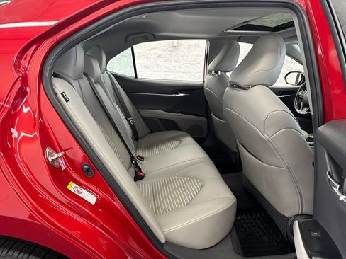 Certified 2019 Toyota Camry SE w/ Convenience Package FWD image 42