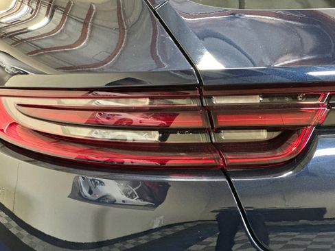 Used 2019 Porsche Panamera RWD image 46