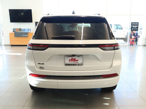 New 2026 Jeep Grand Cherokee Limited image 24