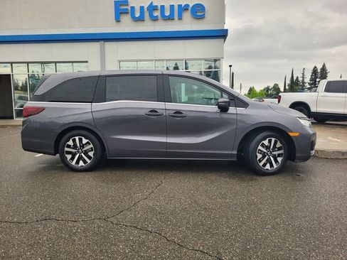 New 2026 Honda Odyssey EX-L image 4