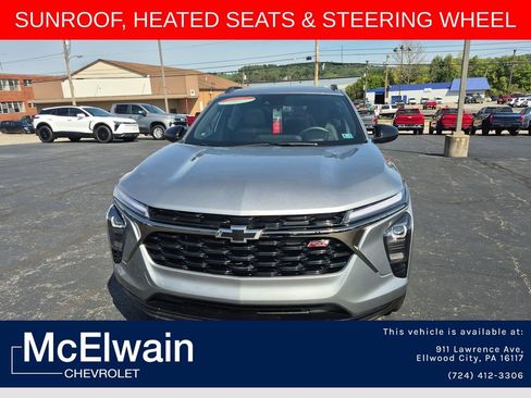 Used 2026 Chevrolet Trax RS w/ Sunroof Package FWD image 10
