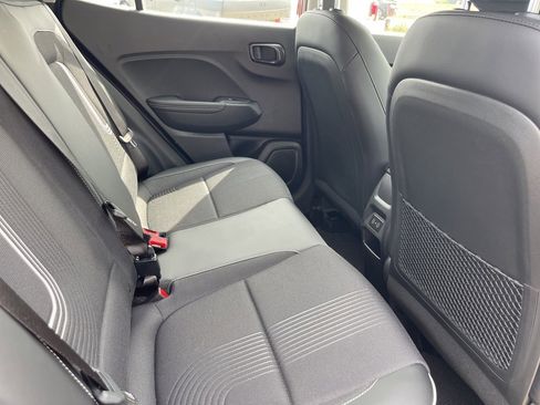 New 2025 Hyundai Venue Limited image 10