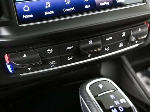 Used 2022 Maserati Levante GT image 17