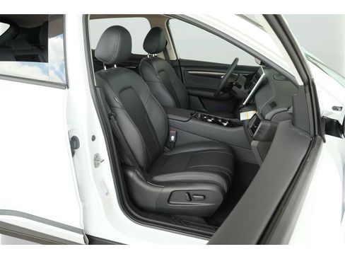 Used 2023 VinFast VF 8 Eco AWD/4WD image 16