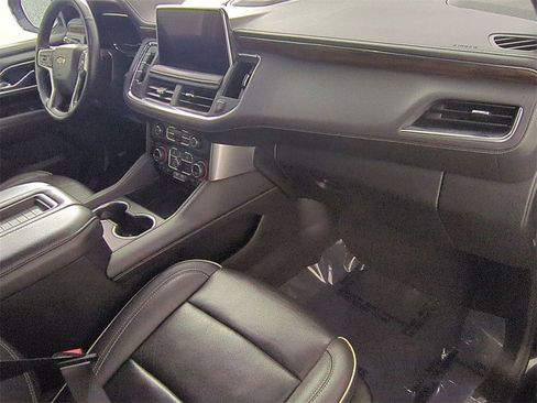 Certified 2024 Chevrolet Suburban Premier image 29