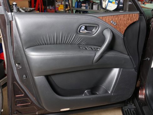 Used 2018 Nissan Armada Platinum image 17