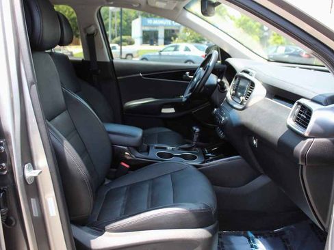 Used 2016 Kia Sorento SX FWD image 33