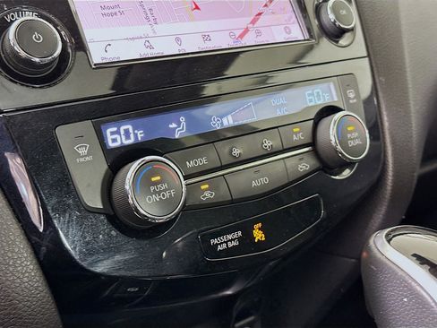 Used 2019 Nissan Rogue Sport SL w/ Premium Package image 24