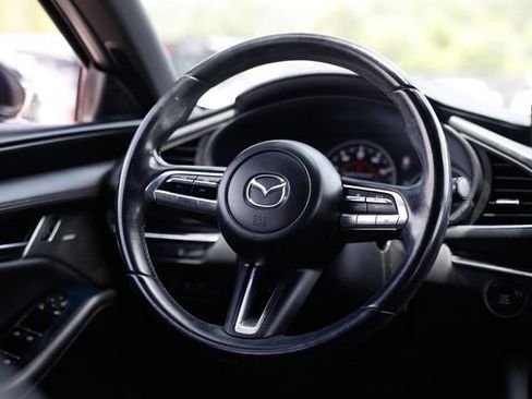 Used 2020 MAZDA MAZDA3 Hatchback w/ Preferred Package FWD image 30