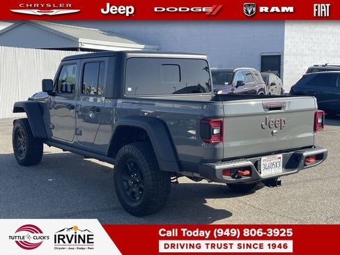 Used 2023 Jeep Gladiator Mojave w/ LED Lighting Group AWD/4WD image 5