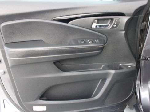 Used 2019 Honda Ridgeline RTL-E image 13