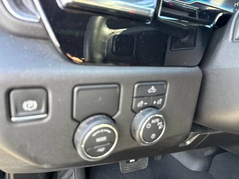 Used 2025 Chevrolet Silverado 1500 LT RWD image 44