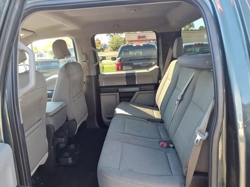 Used 2015 Ford F150 XLT image 8