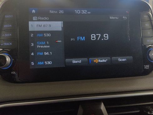 Used 2019 Hyundai Santa Fe FWD image 25