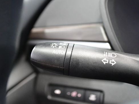 Used 2025 Nissan Altima 2.5 SV FWD image 19