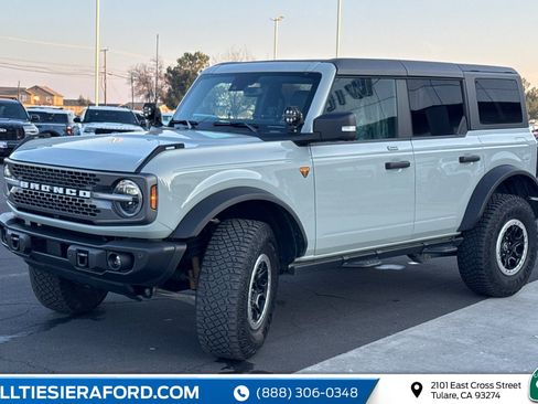 Used 2023 Ford Bronco Badlands w/ Sasquatch Package image 6