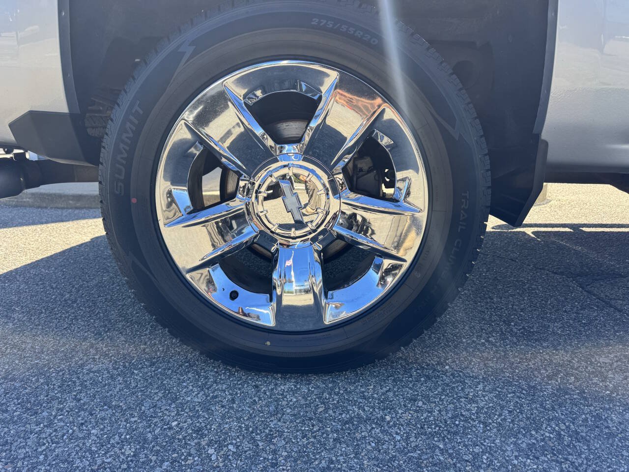 Used 2018 Chevrolet Silverado 1500 LTZ w/ Sport Package AWD/4WD image 13