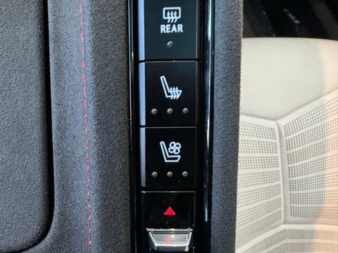 Used 2023 Chevrolet Corvette Stingray Premium Cpe w/ Z51 Performance Package image 13