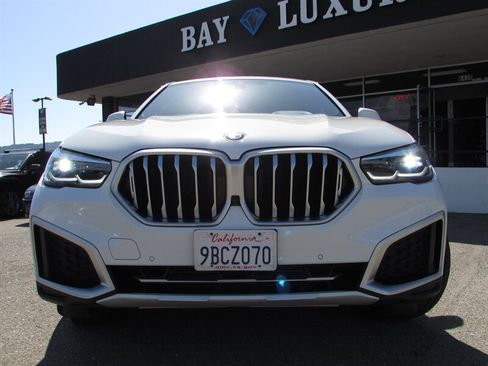 Used 2022 BMW X6 xDrive40i w/ Premium Package AWD/4WD image 3