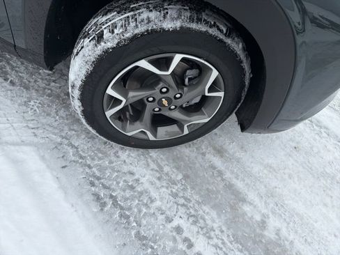 New 2026 Chevrolet Trax LT w/ Sunroof Package image 10