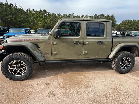 New 2026 Jeep Gladiator Rubicon image 11