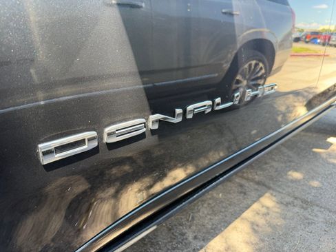 Used 2021 GMC Sierra 2500 Denali w/ Denali Ultimate Package AWD/4WD image 6