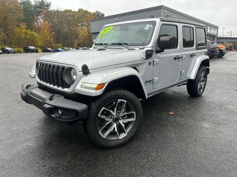 Used 2024 Jeep Wrangler Sport S w/ Convenience Group image 12